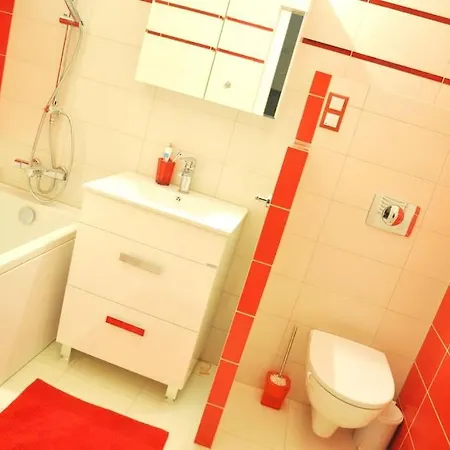 Red 67m2 - 7 Min From Rynek Daire